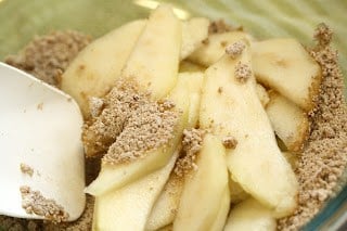 Pear Crumb Pie - juicy pears topped with a sweet crumb mixture wrapped in a flaky crust - fall fruit at it's best! www.savingdessert.com