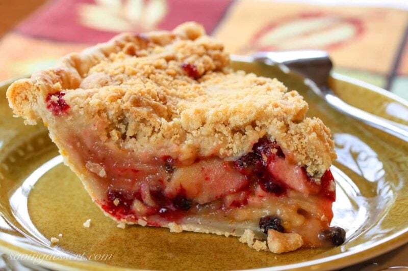Apple, Cranberry & Currant Crumb Pie | www.savingdessert.com