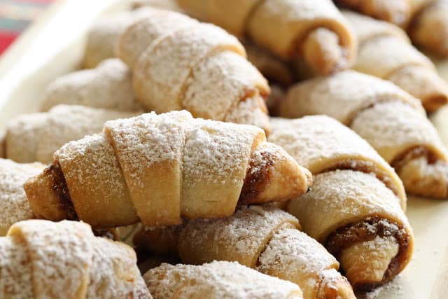 m weirdly attracted to recipes that require rolling dough into a circle Rugelach