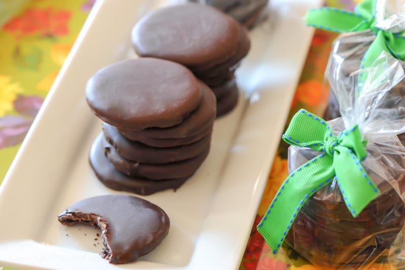 homemade thin mint cookies wrapped up in a clear plastic bag with a bow