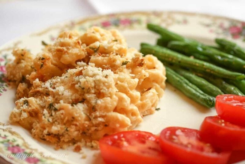 Creamy Baked Crab Mac-N-Cheese