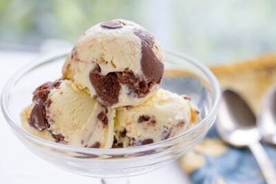  a luscious vanilla H2O ice cream base of operations amongst a thick peanut butter fudge ripple throughout Peanut Butter Fudge Ripple Ice Cream