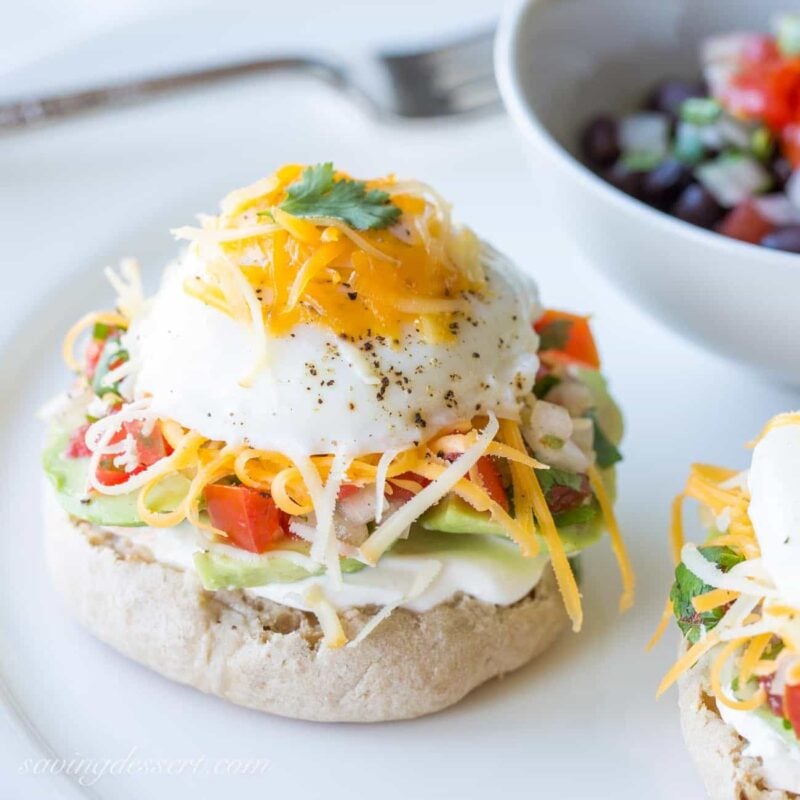 Huevos Avocado with Pico de Gallo