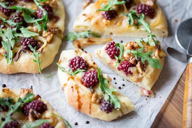 Blackberry & Brie Mini-Pizzas | www.savingdessert.com