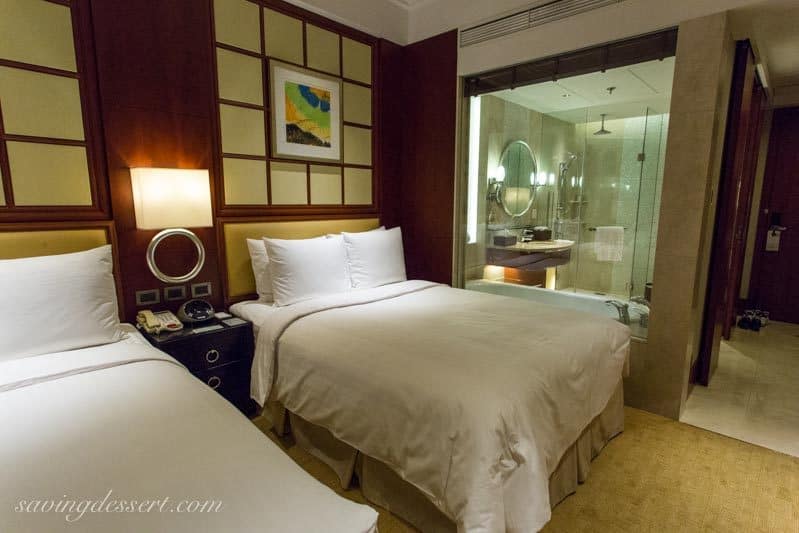 Shanghai Marriott Hotel City Centre ~located in the heart of Shanghai, this beautiful hotel is convenient to the Metro, shopping, and many of the most popular tourist attractions. www.savingdessert.com