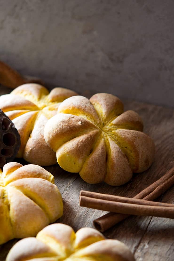 Pumpkin Bread Rolls