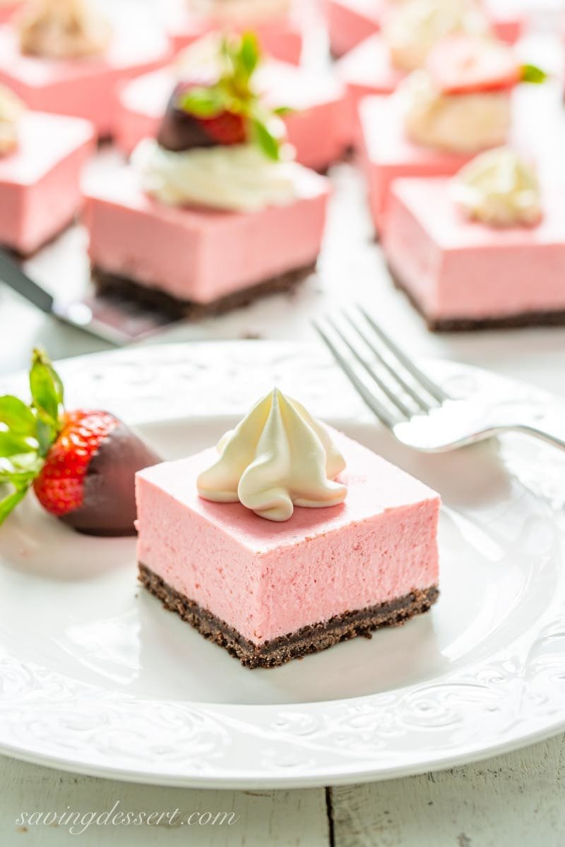 strawberry cheesecake bars with chocolate covered strawberries