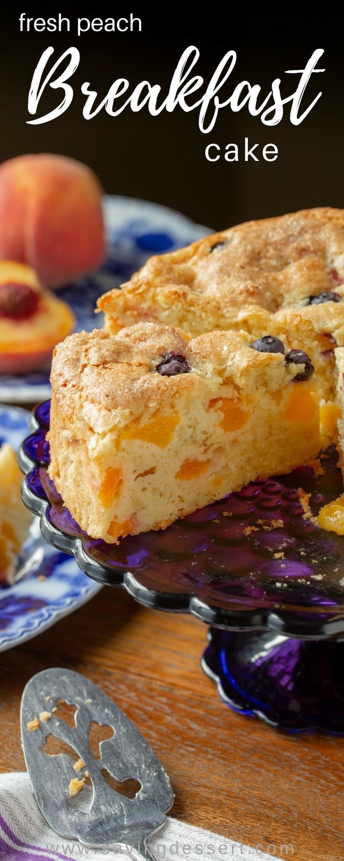 Fresh Peach Breakfast Cake - an easy to make treat with a rich, moist sour cream batter, sweet crispy top and loads of delicious fresh peaches. Perfect for breakfast, brunch or afternoon tea! #breakfastcake #peachcake #brunch #breakfast #peach #peachdessert #sourcreamcake #pechbreakfastcake