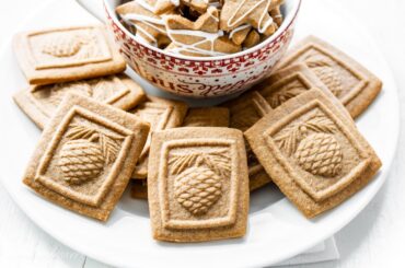 bowl and plate of speculaas spiced cookies