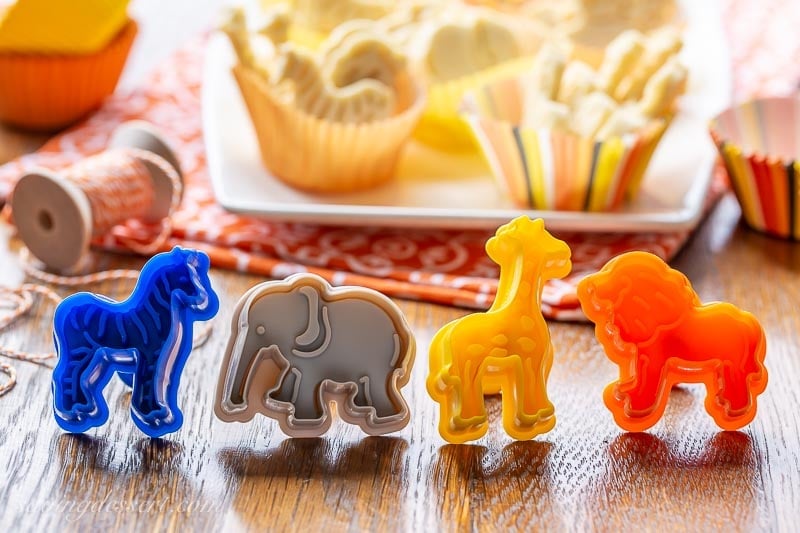 Zoo animal cookie stamps in 4 designs and colors