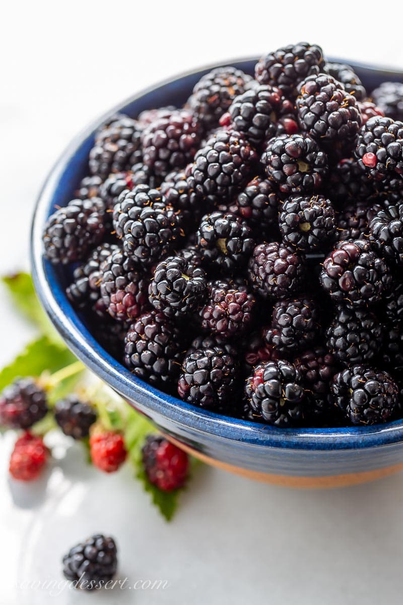 A bowl of fresh blackberries 